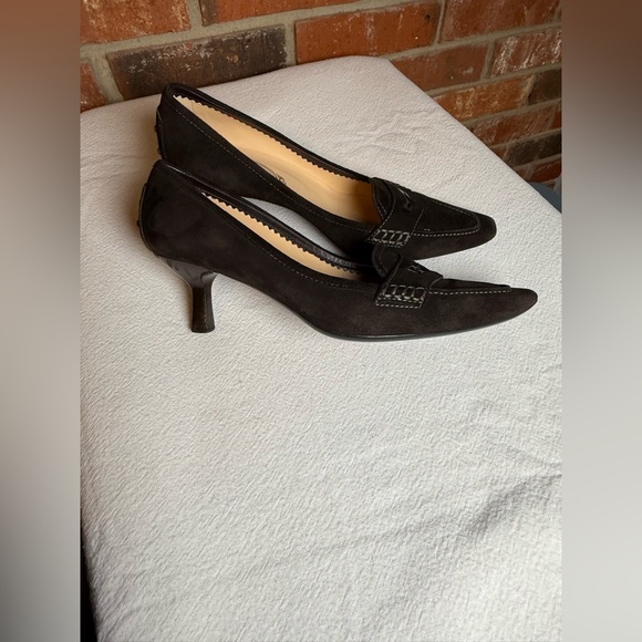 Tod's Brown Suede Driving Shoes Loafers Suede Slip-Ons Kitten Heel Old Money - Picture 5 of 8